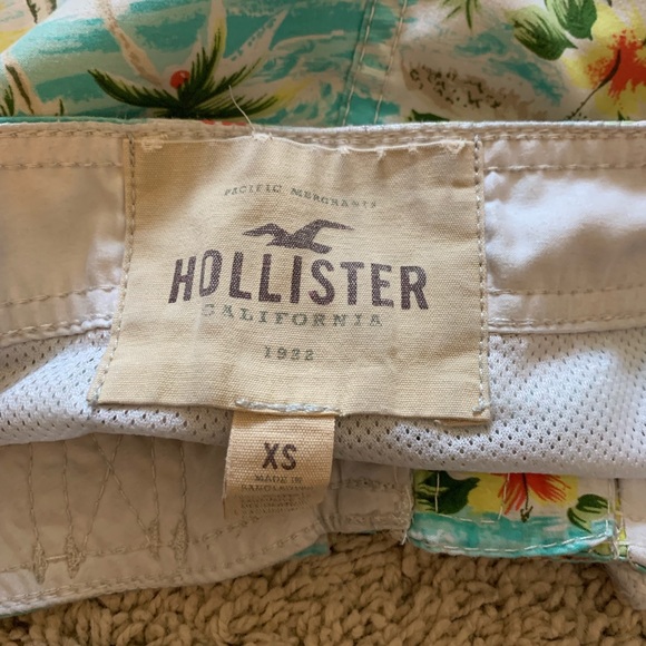 Hollister swim trunks - Picture 3 of 4